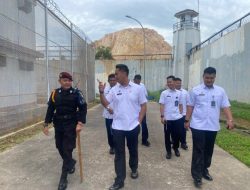 Jaga Stabiitas Keamanan, Ka.KPR Rutan Batam Bersama Jajaran Lakukan Kontrol Pemantauan Area