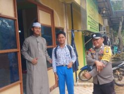 Bhabinkamtibmas Batu Ampar Laksanakan Program “Si Amru” Antar Murid dan Berikan Himbauan Kamtibmas di Tanjung Sengkuang