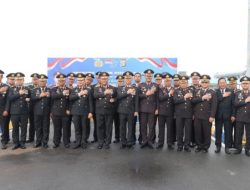 Kapolda Kepri Pimpin Upacara  Tabur Bunga Peringati Hari Pahlawan Ke – 80 Tahun 2025