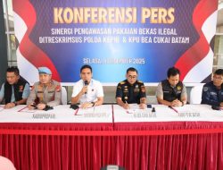 Kolaborasi Ditreskrimsus Polda Kepri  – Bea Cukai  Batam,Pakaian Bekas Ilegal dan Lima Pelaku Berhasil Diamankan