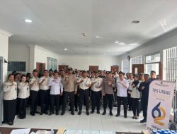 SAMBUT HARI BHAKTI PEMASYARAKATAN: RUMAH TAHANAN NEGARA KELAS IIA BATAM GELAR RAZIA DAN TES URINE