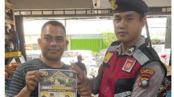 Polsek Lubuk Baja Gencarkan Pemberian Brosur Himbauan kepada Pelaku Usaha Scrap untuk Cegah Tindak Pidana
