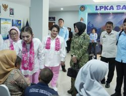 Produk Karya Warga Binaan Rutan Batam Curi Perhatian Ibu Wakil Presiden