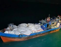 BC Batam Amankan Kapal Kayu Berisi Barang Campuran Diangkut Tanpa Pemberitahuan Pabean